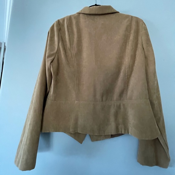 Brown jacket, good condition. - Picture 3 of 4
